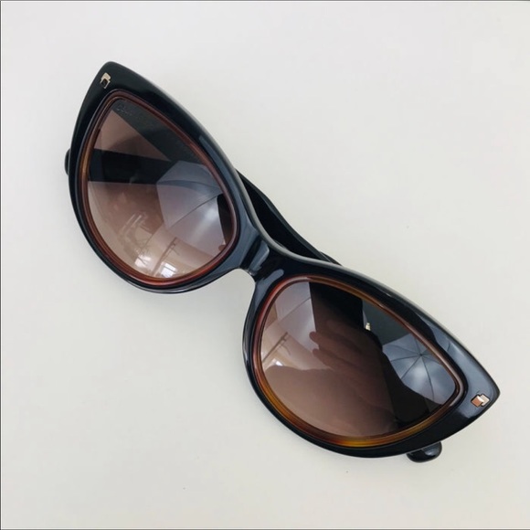 NWT DSquared sunglasses and case brown/black ❤️❤️ - Picture 2 of 6